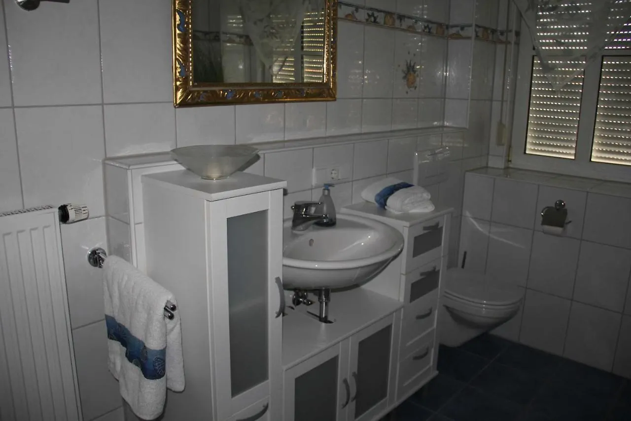 Ferienwohnung am Rosengarten Ebermannstadt 0*,